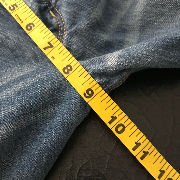 AEO Distressed Tomgirl Jeans 0 - Picture 13 of 13